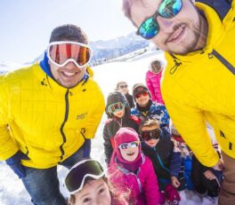 vacances hiver montagne famille