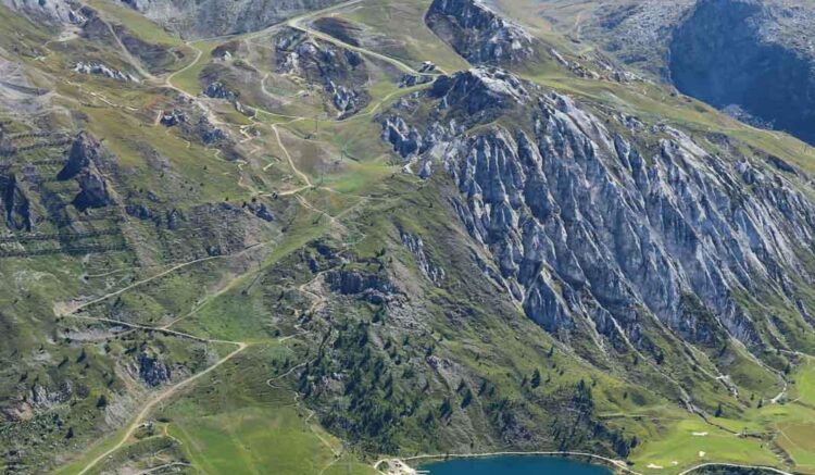 vacances famille montagne été